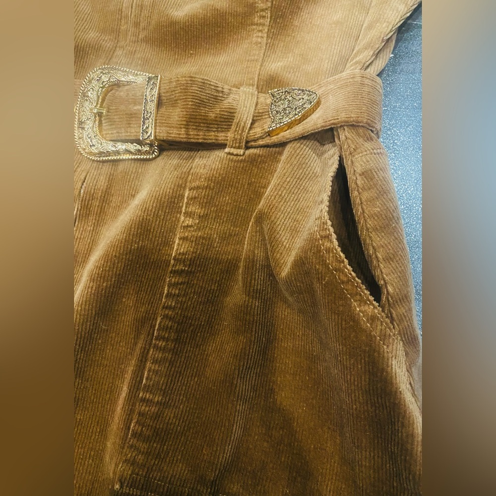 Le Lis Brown Corduroy Zip Front Short Sleeve Dress with Gold Western Buckle Sz L - Picture 3 of 7